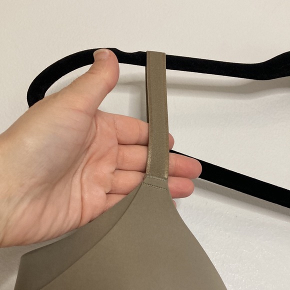 Knix Wingwoman Bra 2 36A Taupe Khaki Brown Wireless Comfy Everyday - Picture 4 of 12